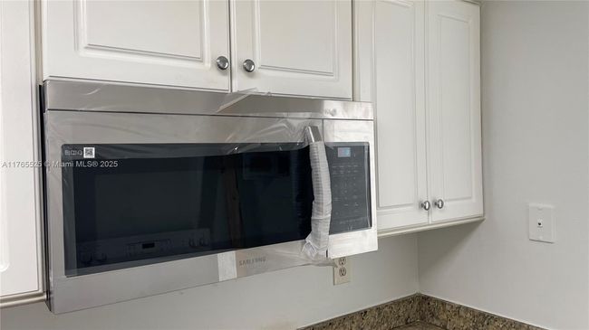 APT-107 - 1800 Sans Souci Blvd, Condo with 2 bedrooms, 2 bathrooms and null parking in North Miami FL | Image 5