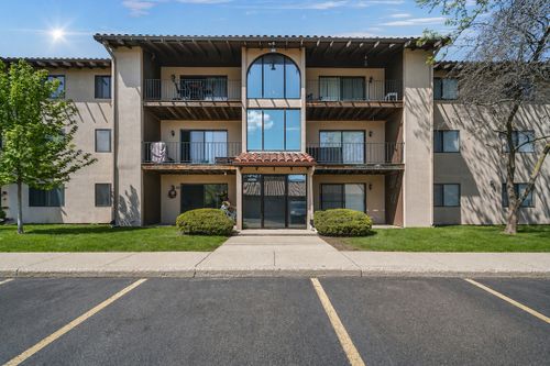 30-21W581 North Ave, Lombard, IL, 60148-1152 | Card Image