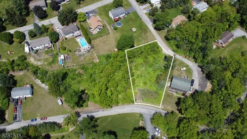 19 Goldenrod Pl, Glenwood, NJ, 07418-1923 | Card Image