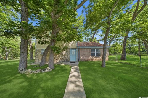 1276 River Trl, Seguin, TX, 78155-0970 | Card Image