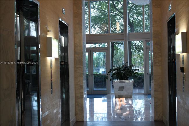 APT-3606 - 185 Sw 7 Th St, Condo with 0 bedrooms, 1 bathrooms and null parking in Miami FL | Image 12