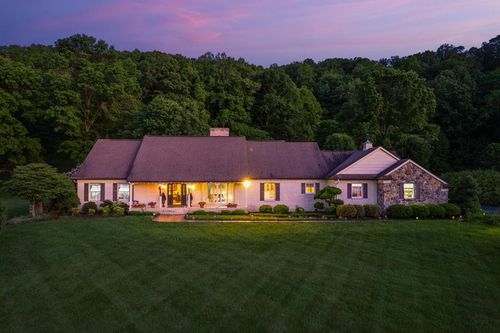 160 Fairway Dr, Abingdon, VA, 24211-3616 | Card Image
