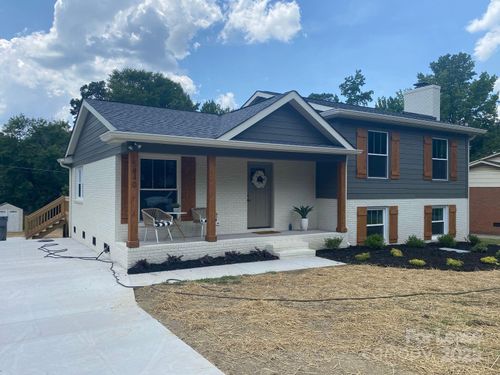 5840 Charing Pl, Charlotte, NC, 28211-4319 | Card Image