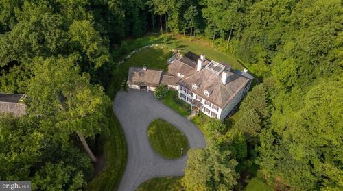 8611 Country Club Dr, BETHESDA, MD, 20817-4579 | Card Image