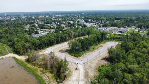 31 Brianne Court, West Nipissing, ON, P2B0C6 | Card Image