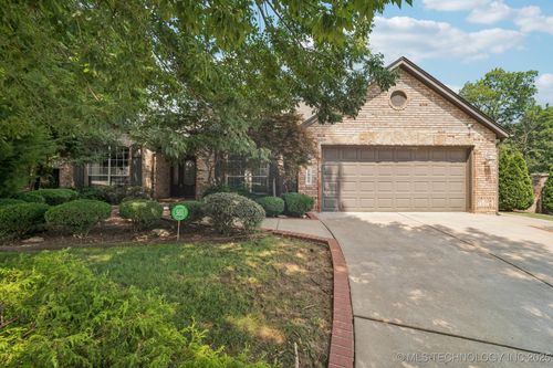 1900 Broadway St, Broken Arrow, OK, 74012-8327 | Card Image