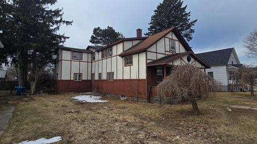 710 E Foster St, Ludington, MI, 49431-2254 | Card Image