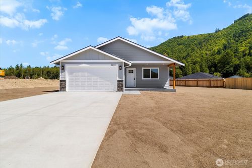 8256 Gold Run Dr, Maple Falls, WA, 98266-8290 | Card Image