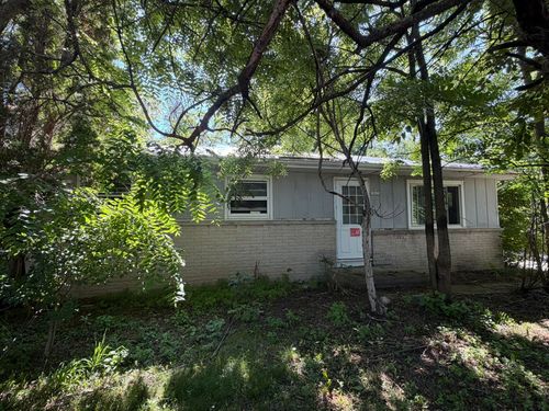 10628 S Austin St, Oak Creek, WI, 53154-6404 | Card Image