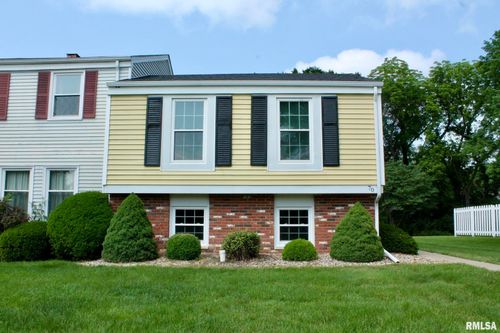 70 Carriage Hl, Macomb, IL, 61455-9335 | Card Image