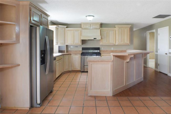 Kitchen | Image 8
