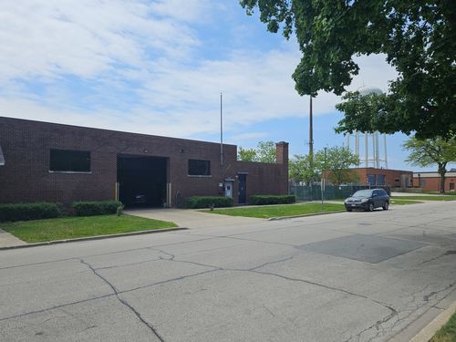 7225 W 59th St, Summit, IL, 60501-1421 | Card Image