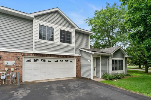 d-2 Oak Rd, Circle Pines, MN, 55014-3352 | Card Image