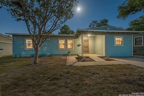 138 Lively Dr, San Antonio, TX, 78213-3055 | Card Image