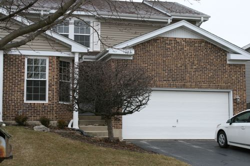 1044 Chelsea Dr, Bartlett, IL, 60103-7512 | Card Image