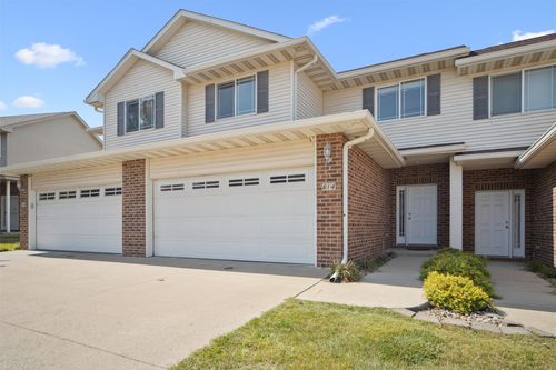 814 Se Crossings Ln, Grimes, IA, 50111-3003 | Card Image