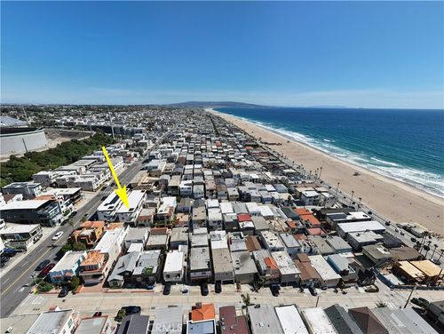 228 Moonstone St, Manhattan Beach, CA, 90266-3040 | Card Image