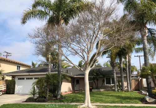 10251 Cutty Sark Dr, Huntington Beach, CA, 92646-4305 | Card Image