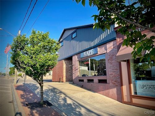 47 W Bridge St, Oswego, NY, 13126-2076 | Card Image
