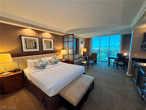 616-135 E Harmon Ave, Las Vegas, NV, 89109-4503 | Card Image