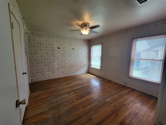2506 Hillcrest Ave, House other with 3 bedrooms, 2 bathrooms and null parking in Greenville TX | Image 12
