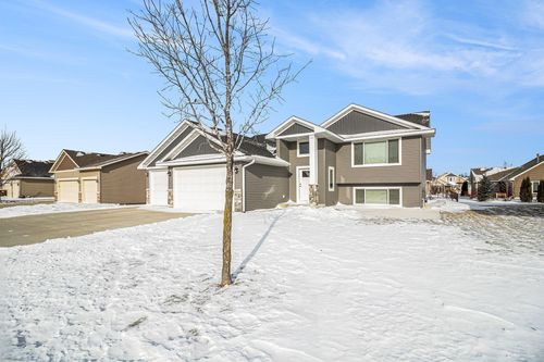 1211 Olivia St Se, New Prague, MN, 56071-4808 | Card Image