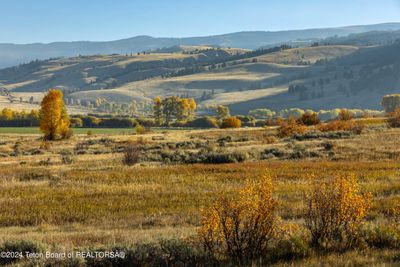 3550 E Twin Creek Ranch Road, House other with 2 bedrooms, 1 bathrooms and null parking in Jackson WY | Image 3