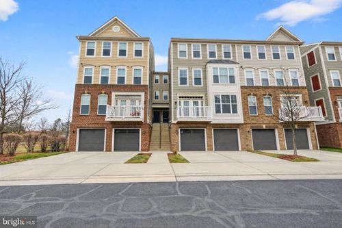 43368 Town Gate Sq, CHANTILLY, VA, 20152-1806 | Card Image