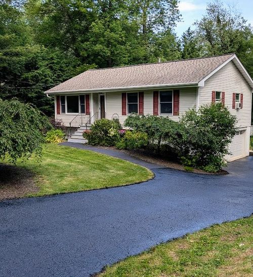 126 S Vacation Dr, Wappingers Falls, NY, 12590-6576 | Card Image