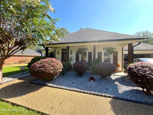 106 Oak Grove Drive, Brandon, MS, 39047 | Card Image