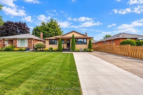 1688 Trafalgar St, London, ON, N5W1X3 | Card Image