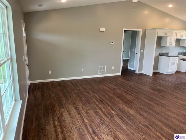 19089 Sonora Hardin Springs Rd, House other with 3 bedrooms, 2 bathrooms and null parking in Eastview KY | Image 4