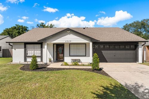 4849 Eden View Ct, Orlando, FL, 32810-2749 | Card Image