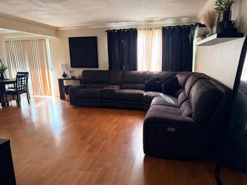 i-455 Cherry Ln, Manteca, CA, 95337-7311 | Card Image