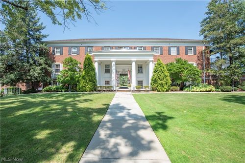 205-19901 Van Aken Blvd, Shaker Heights, OH, 44122-3630 | Card Image