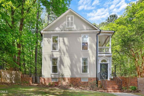 620 Arlington St, Chapel Hill, NC, 27514-6700 | Card Image