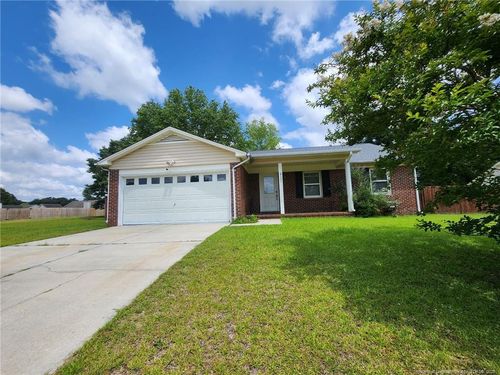 417 Sparrow Dr, Fayetteville, NC, 28306-8232 | Card Image