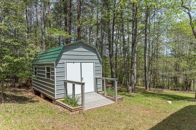 292 Holly Cove Cir, Home with 2 bedrooms, 3 bathrooms and null parking in Blairsville GA | Image 35