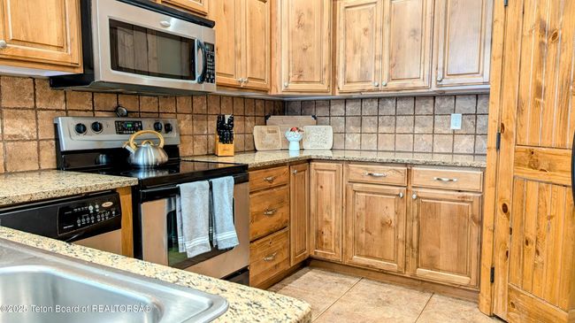 UNIT-19 - 715 Moraine Ct, Condo with 3 bedrooms, 2 bathrooms and null parking in Driggs ID | Image 7