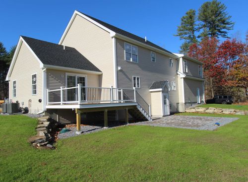 9 Cornstalk Ln, Pelham, NH, 03076-5312 | Card Image