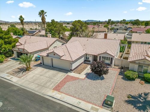 4323 Pageantry Falls Dr, North Las Vegas, NV, 89031-6246 | Card Image