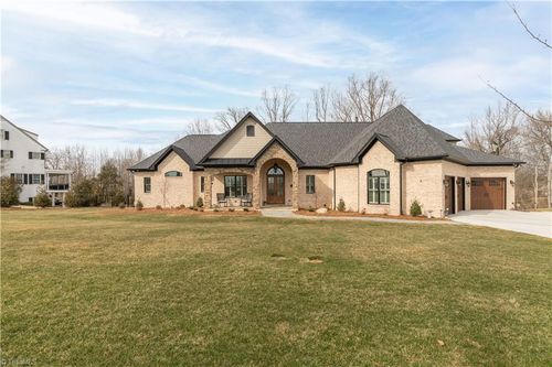 7955 Valleyview Dr, Clemmons, NC, 27012-9659 | Card Image