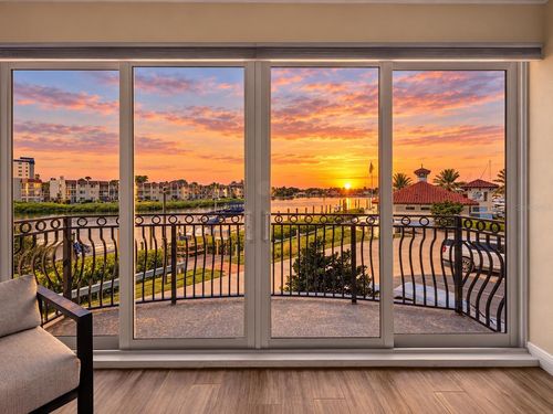201-501 Tamiami Trl N, VENICE, FL, 34285-6064 | Card Image