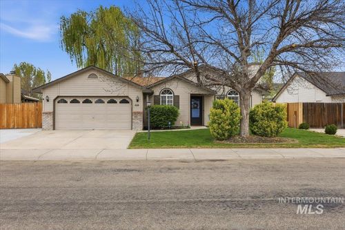 428 W Woodbury Dr, Meridian, ID, 83646-5494 | Card Image