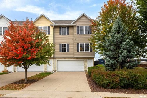 320 E 29th St, Davenport, IA, 52803-1608 | Card Image