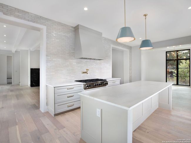 151 Morningside Dr, House other with 4 bedrooms, 5 bathrooms and null parking in Terrell Hills TX | Image 7