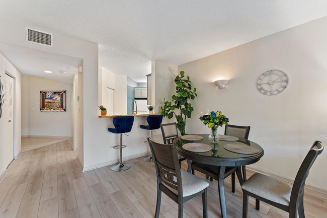 APT-204 - 500 Uno Lago Dr, Condo with 2 bedrooms, 2 bathrooms and null parking in Juno Beach FL | Image 16