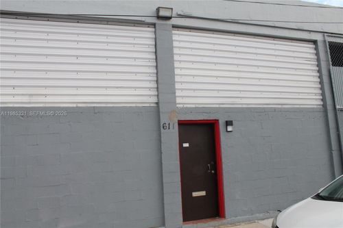 611 Nw 11th St, North Miami, FL, 33136-2414 | Card Image