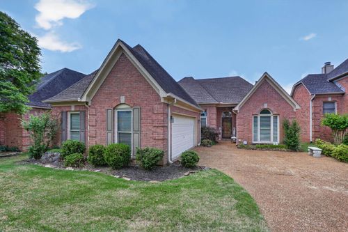 1037 Mirror Lake Dr, Cordova, TN, 38018 | Card Image