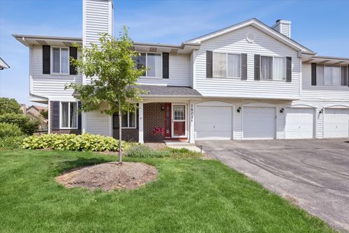 a-7921 Knottingham Cir, Darien, IL, 60561-4973 | Card Image